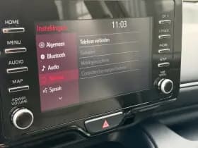 Toyota Yaris thumbnail 16