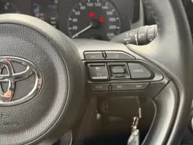Toyota Yaris thumbnail 30