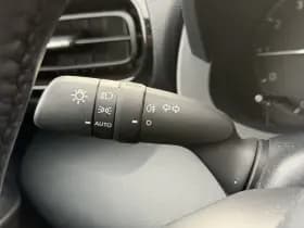 Toyota Yaris thumbnail 31