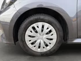 Toyota Yaris thumbnail 6