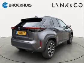 Toyota Yaris Cross thumbnail 2