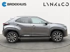 Toyota Yaris Cross thumbnail 3