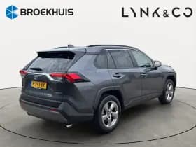 Toyota RAV4 thumbnail 2