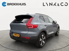 Volvo XC40 thumbnail 2