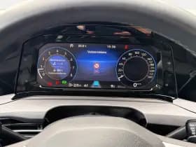 Volkswagen Golf thumbnail 26