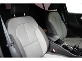Volvo XC40 thumbnail 6