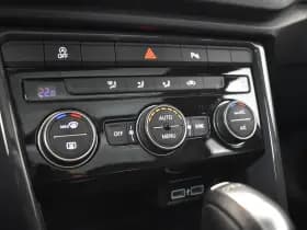 Volkswagen T-Roc thumbnail 16