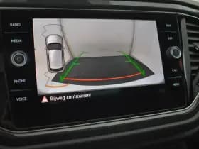 Volkswagen T-Roc thumbnail 17