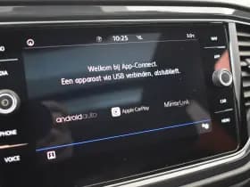 Volkswagen T-Roc thumbnail 20