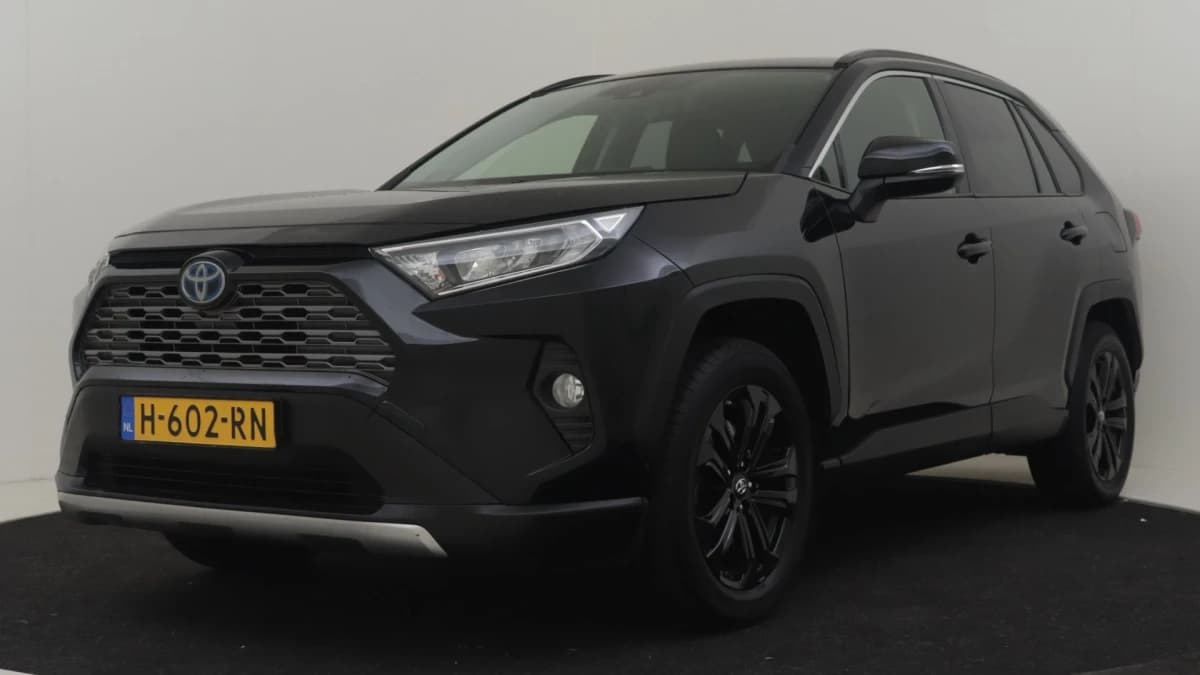 Toyota RAV4 — foto 1