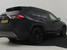 Toyota RAV4 thumbnail 2