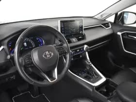 Toyota RAV4 thumbnail 4