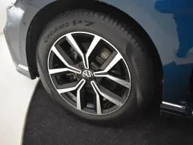 Volkswagen Passat thumbnail 27
