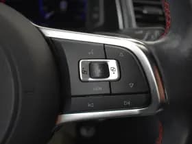 Volkswagen T-Roc thumbnail 13