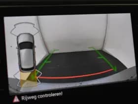 Volkswagen T-Roc thumbnail 17
