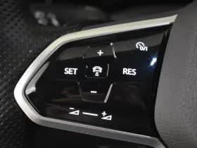 Volkswagen Golf thumbnail 13