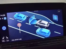 Volkswagen Golf thumbnail 17