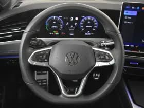 Volkswagen Passat thumbnail 14