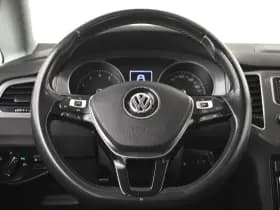 Volkswagen Golf thumbnail 12