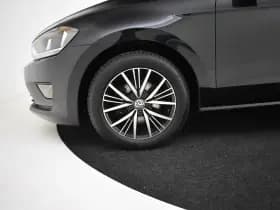 Volkswagen Golf thumbnail 24