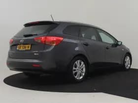 Kia Ceed Sportswagon thumbnail 2