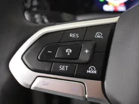 Volkswagen Golf thumbnail 12