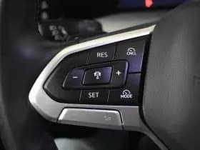 Volkswagen Golf thumbnail 12