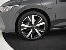 Volkswagen Golf thumbnail 22