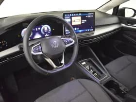 Volkswagen Golf thumbnail 4
