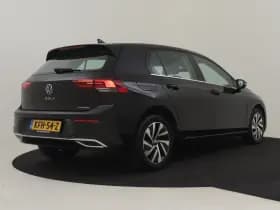 Volkswagen Golf thumbnail 2