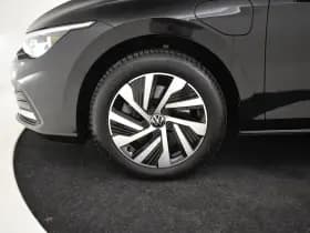 Volkswagen Golf thumbnail 25