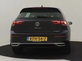 Volkswagen Golf thumbnail 28