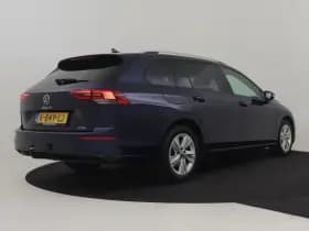 Volkswagen Golf thumbnail 2