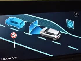Volkswagen Golf thumbnail 17