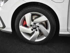 Volkswagen Golf thumbnail 24
