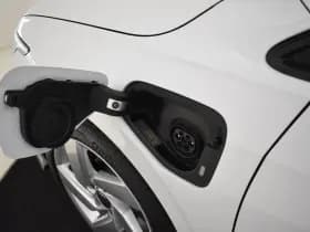 Volkswagen Golf thumbnail 25