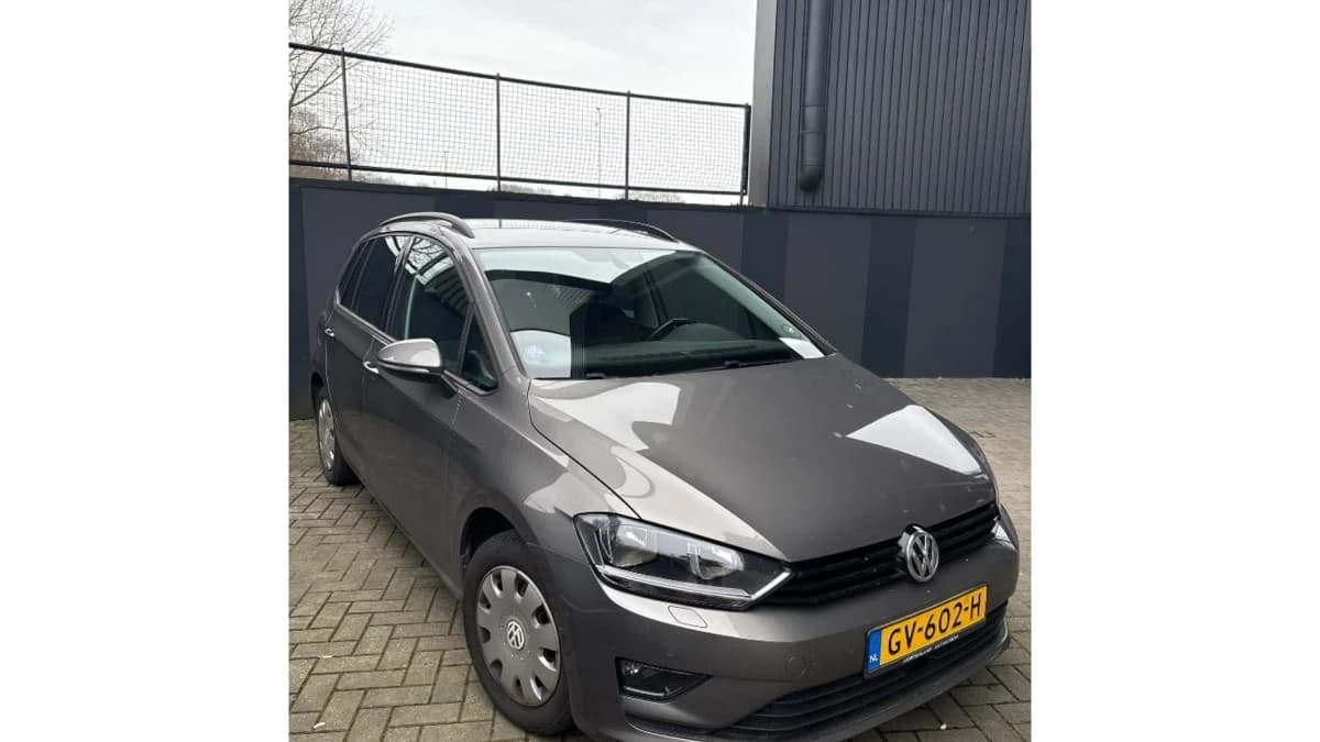 Volkswagen Golf — foto 1