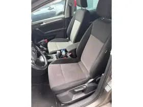 Volkswagen Golf thumbnail 4