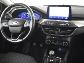 Ford Focus thumbnail 5