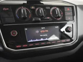 Volkswagen Up! thumbnail 12