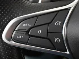 Renault Clio thumbnail 12