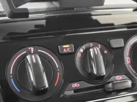Volkswagen Up! thumbnail 13