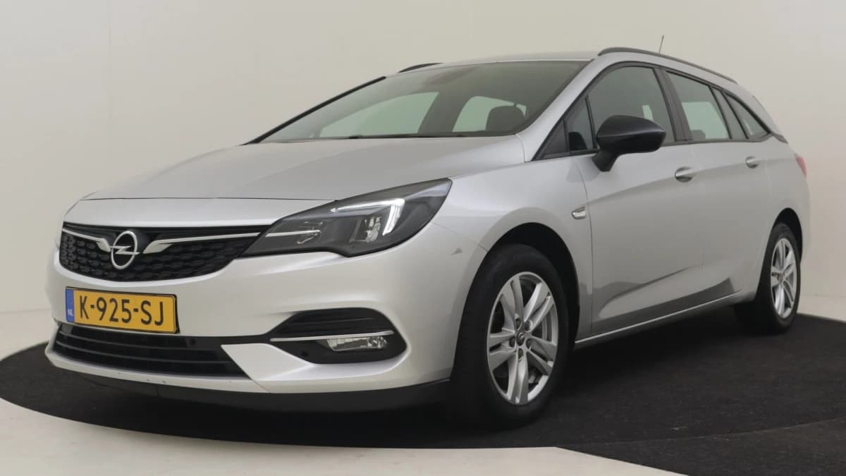 Opel Astra Sports Tourer — foto 1