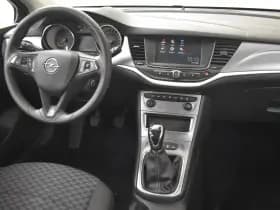 Opel Astra Sports Tourer thumbnail 5
