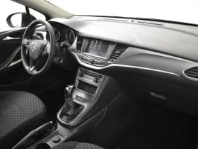 Opel Astra Sports Tourer thumbnail 6
