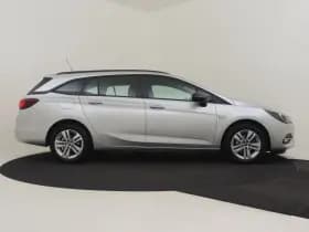 Opel Astra Sports Tourer thumbnail 9