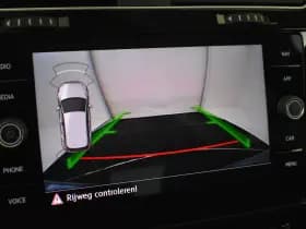 Volkswagen Golf thumbnail 17