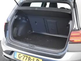 Volkswagen Golf thumbnail 26