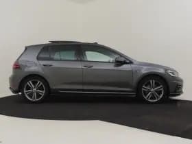 Volkswagen Golf thumbnail 10