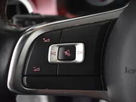 Volkswagen Up! thumbnail 11